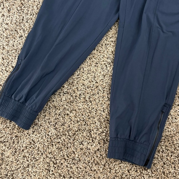 CALIA by Carrie Underwood Nyluxe Woven Ankle Zip Athletic Jogger Pant Blue - Picture 5 of 9